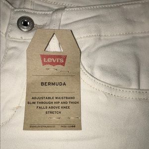 NWT Stretch Levi’s Bermuda